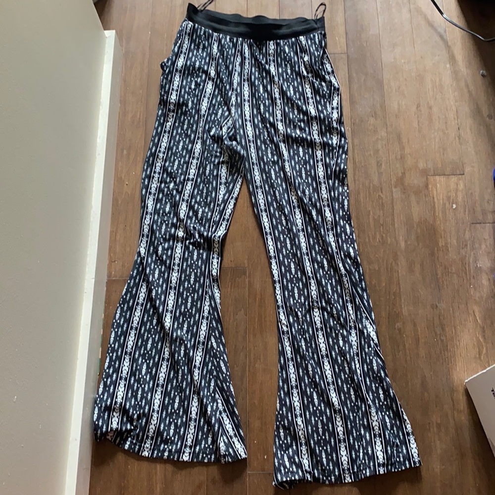 ☀️2/$15 SALE☀️ Fun Print Pants